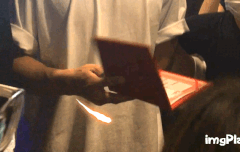 손도 멋있는 징위