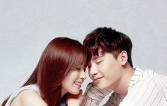 한효주는 세 개의 손을 가지고 있었다 ?