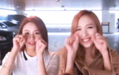 예뿐짤만골랏아요