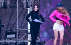 은지에 이어서 남주 복근