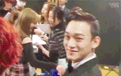 엠카 엠피디 직캠 미니  팬미팅 첸 움짤