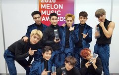 161119 멜론 뮤직어워드-  대상축하해 경수야