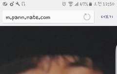 흐르는 침묵도 끈적해