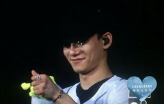 순딩이들아 콘서트 갈때 꼭! 인형 준비해랏!