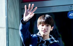 사슴온니 따뜻한 우유 마셔보셈