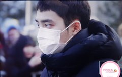 경수 머리도 패딩도 넘 이쁘당