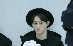 인형이 인형을 안고있넹^^