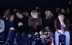 태양이 펜디쇼사진 떴다 !