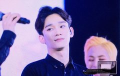 오늘 종대 존잘인데 졸귀임..