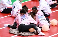 세계관에서 러룰이 뜬금없는게