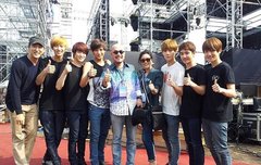 으아니 이게 언제적 사진이래 ㅎㅎ