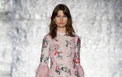 곡별로 입어줬으면 하는 옷들