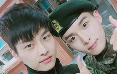 요니오빠 력디님 면회 갔나봐