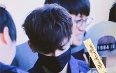 얼굴을 가려놨는데  왜 섹쉬한거야?