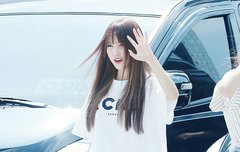 화이트 이즈 뭔들