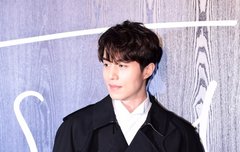 ㅠㅠㅠ갓사자 동우기 버버리 샷