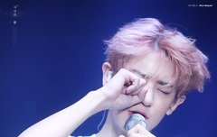 찬열이 보고싶다...