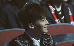 V차트 시상식 대기석 종대퓨