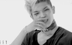 좀만 버티면 볼수있어..