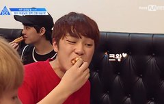 이쯤되면 학년이 광고 하나 찍어야 한다