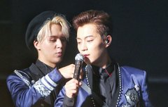 야 제복 박제시키자 대ㅁㅊ