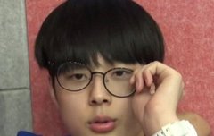 안경 쓰면 귀엽고