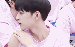 제발 유선호 10위 하게 해주세요 네? 제발요ㅠㅠㅠㅠㅠㅠㅠ