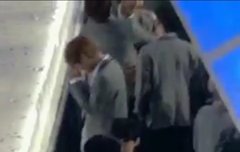 지훈이 무대 뒤에서 운다ㅠㅠㅠ