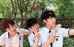 의웅이 옆에 있는 이 사람 ㄴㄱ임?