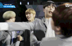 애들아 새벽되니깐 유서노가 보고싶다