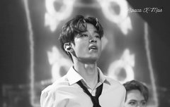 동현이 보고싶어..