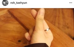 여기애들은 사진찍을때 옷입은척하는 기술있나봐