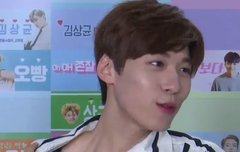 쇄골에 물 담기는 건희...