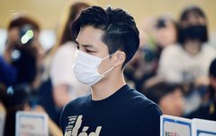 출국한 카이 입국한 종인이