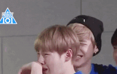 얘둘아 너희는 뭐로 입덕햤어?