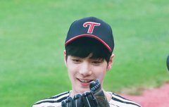 헉 여기 개인팬톡이야?