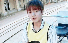 근데 나 윙 시무룩하는거 처음봐