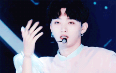 헐 뭐야 윤지성 가시나