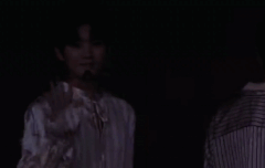 노래 나오니까 표정 바뀌는 밍