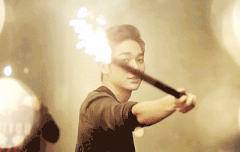 아론 데뷔2000일 축하해