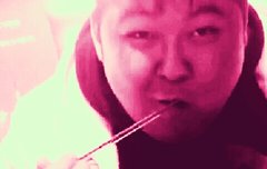 인스타에서 '아오르꺼러에 깔리는 느낌'이란 이름의 게시물을 봤는데