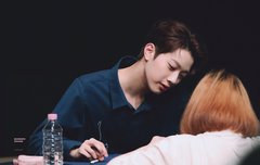 우리 입덕자들을 위해 사진 7장씩 기부하자