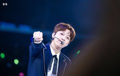 광고모델+클릭스타워즈 바쁘다