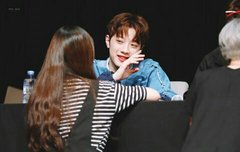 우리 칭찬글 상황 봐가면서 쓰자ㅜ