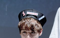 눈에 우주있는거 맞네