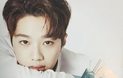 관린이 향수 포스터 나왔다 !