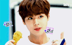 한밤에서 미모 뽐냈네