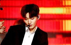 윤지성하는삶 진짜최고