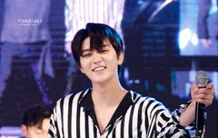 민기 요새 볼 빵실해서 너무 귀엽지 않아? 8ㅅ8