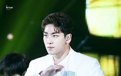 동호 화이트수트 박제해야돼